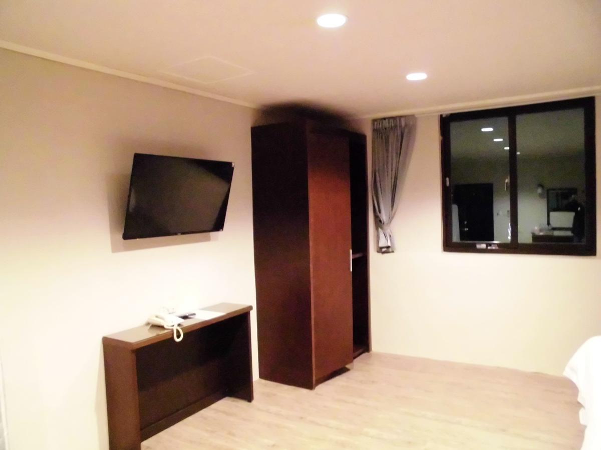 Hotel 欣悅商務旅店 Toufen Exterior foto